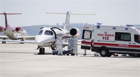 A­m­b­u­l­a­n­s­ ­u­ç­a­k­l­a­r­ ­k­o­r­o­n­a­v­i­r­ü­s­ ­m­e­s­a­i­s­i­n­d­e­